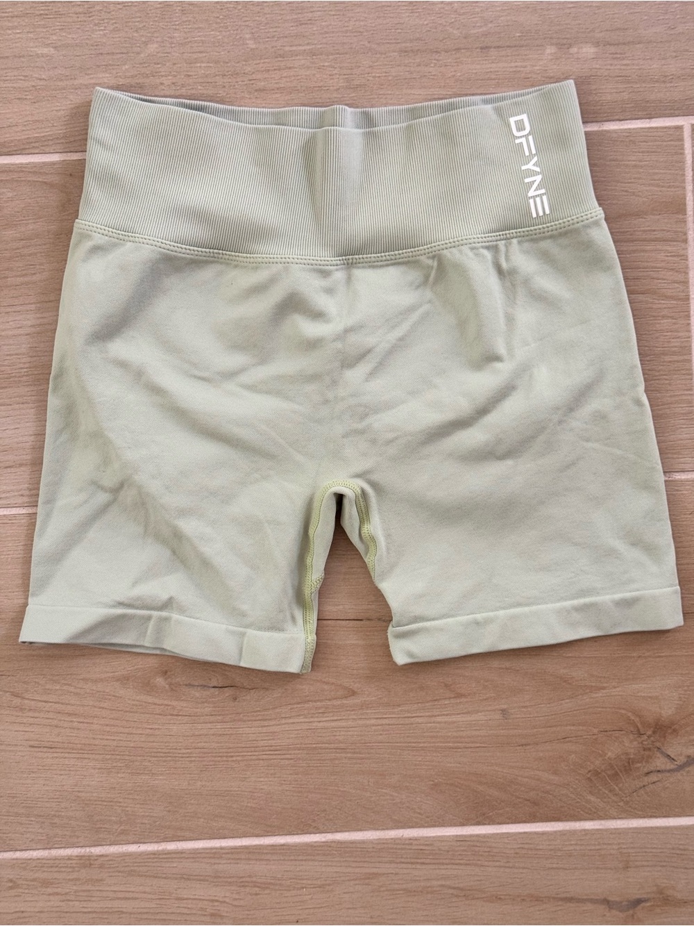 Dakine Women's Sage Green Athletic Bike Shorts